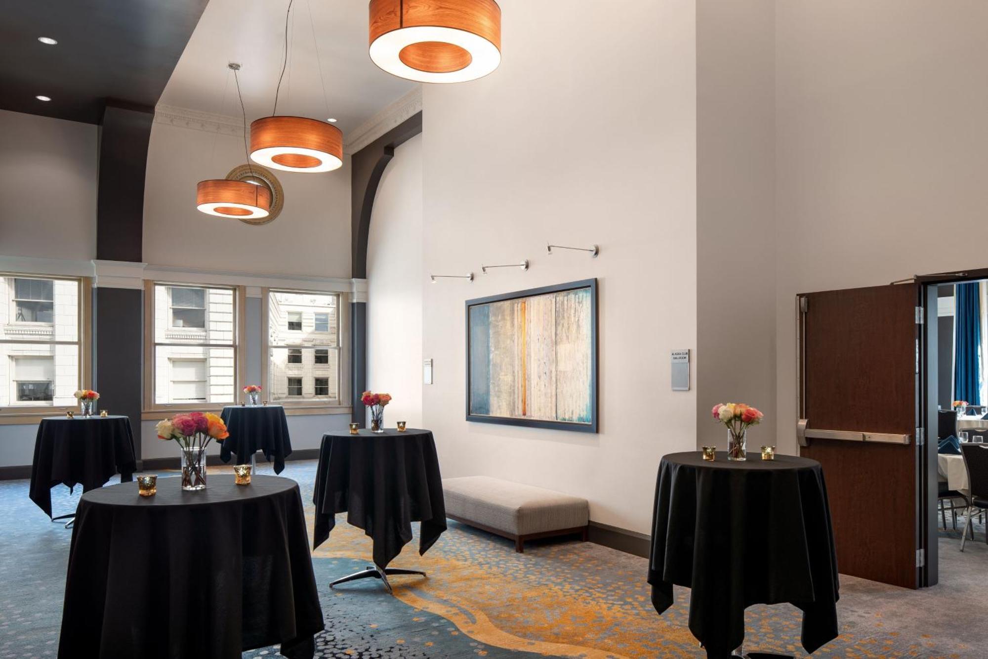 Courtyard Seattle Downtown / Pioneer Square Otel Dış mekan fotoğraf